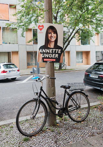 Wahlwerbung mit Hitler-Bärtchen